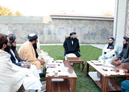 نشست وزارت امور مهاجرین دربارۀ بازپس‌گیری شهرک‌های غصب‌شدۀ مهاجرین