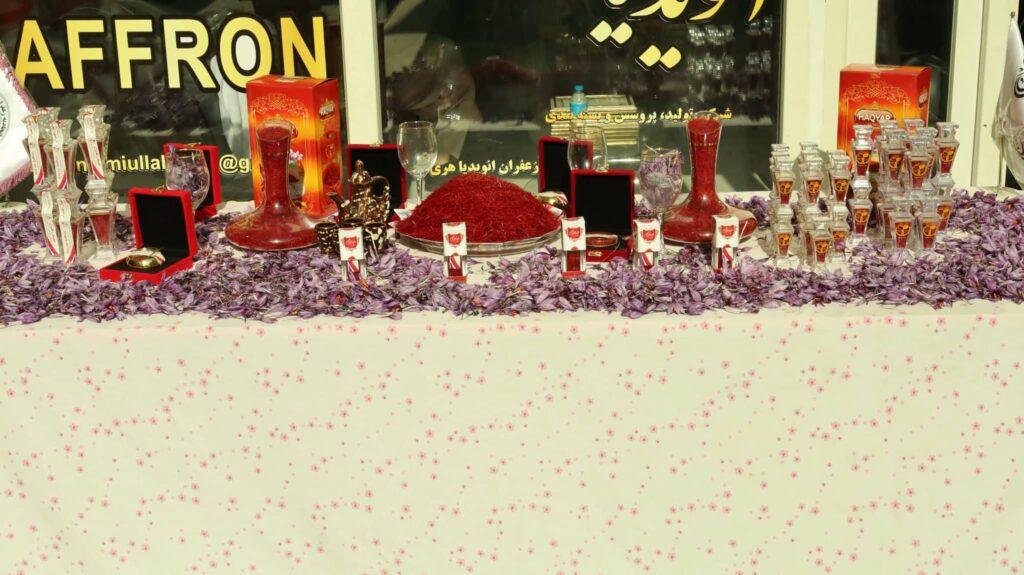 دهمین جشنوارۀ سالانۀ «گل زعفران» در هرات گشایش یافت