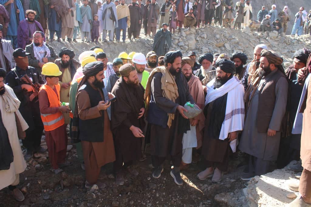 ‏وزیر احیا و انکشاف دهات در سفرش به دایکندی کار چند پروژۀ انکشافی را افتتاح کرد