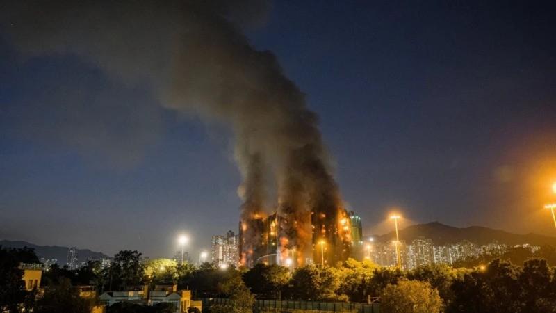 آتش‌سوزی در هانگ‌کانگ جان ۵۵ تن را گرفت