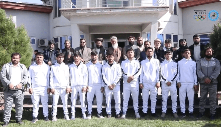 تیم ۱۲ نفری پهلوانی افغانستان عازم عربستان سعودی شد