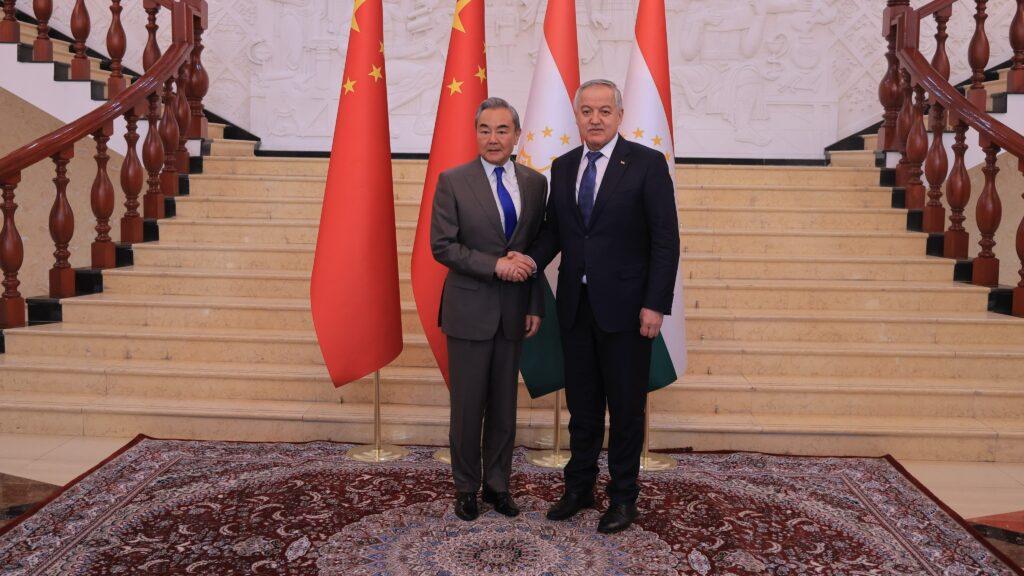 وانگ یی: چین آماده است به‌طور مشترک با تاجکستان برای صلح، ثبات و بازسازی افغانستان کار کند