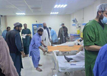 زابل کې په یوه ترافیکي پېښه کې پنځو کسانو ته مرګ‌ژوبله اوښتې ده