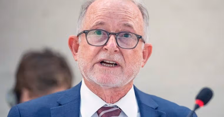 ريچارډ بنېټ: پاکستان او ښکېلې غاړې باید د خبرو مېز ته ستانه شي