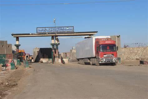 د سوداګریزو چارو د چټکتیا په موخه په ګمرکونو کې د رسم ارضیې وختونه راکم شول