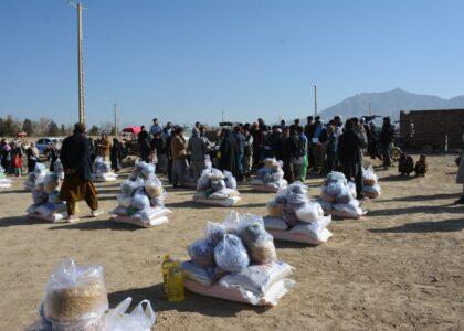 Food aid distribution to returnees, IDPs starts in Kabul
