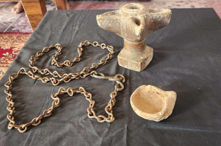 کشف سه قلم اثر تاریخی مربوط به دورۀ احمدشاهی در کندهار
