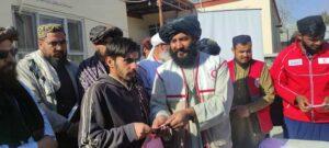 لوګر کې له ۱۳۰۰ راستنو شوو کډوالو سره نغدي مرسته وشوه