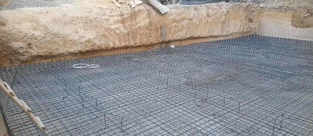 کار ساخت یک مارکیت تجارتی به ارزش ۲۱ میلیون افغانی در دایکندی آغاز شد