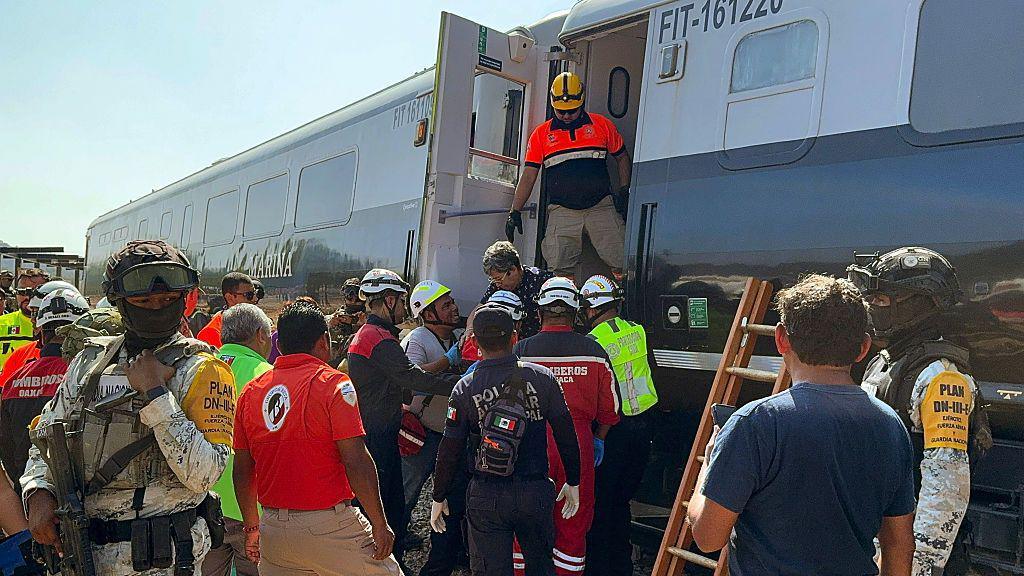 13 killed, nearly 100 injured in Mexico train crash