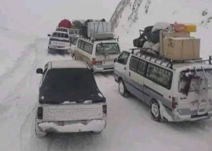 Snowfall closes all roads in Daikundi, some in Bamyan