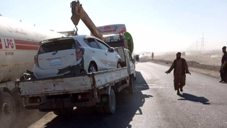 غزني کې ترافیکي پېښې؛ دوه کسان مړه او څلور نور ټپیان شوي