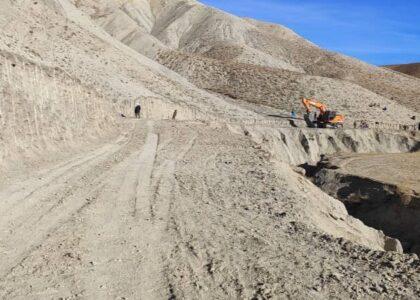کار ساخت و بازسازی ۱۶۴ کیلومتر راه‌هایی روستایی در غور آغاز شد