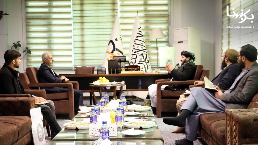 گفت‌وگوی مقام‌های افغانستان و ایران دربارۀ گسترش همکاری‌ها در عرصه‌های انرژی پاک و تولید تجهیزات برقی
