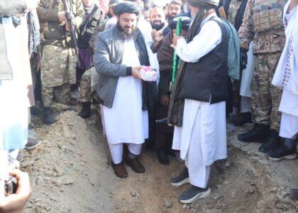 کار بازسازی ۲۰ کیلومتر از سرک ولسوالی کوه‌صافی پروان آغاز شد