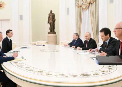 په مسکو کې د ډونالډ ټرمپ له استازو سره د پوتین پنځه‌ساعته خبرې بې‌پایلې پای ته رسېدلې