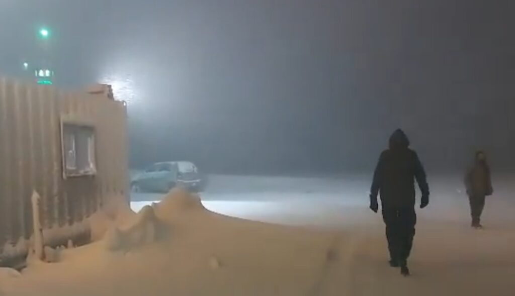 شمالي سالنګ کې د ۵۸۰ بس موټر چپه کېدو پېښه کې پنځه کسان مړه او ۴۴ نور ټپیان شوي