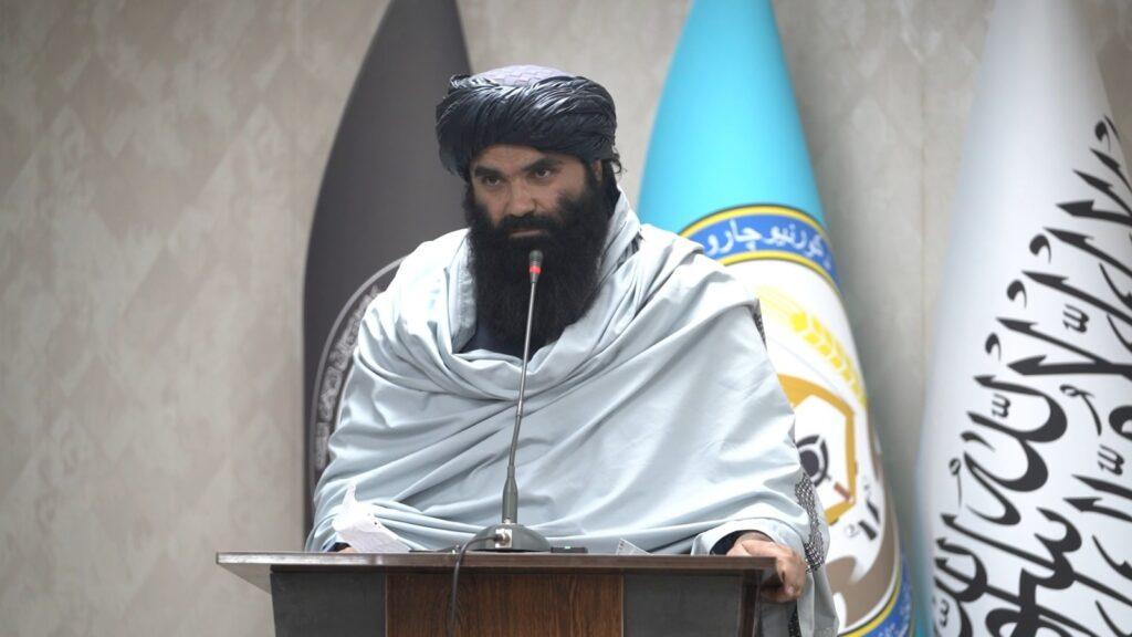 د کورنیو چارو وزیر له خلکو سره د امنیتي ځواکونو پر نرم او ښه چلند ټینګار کړی