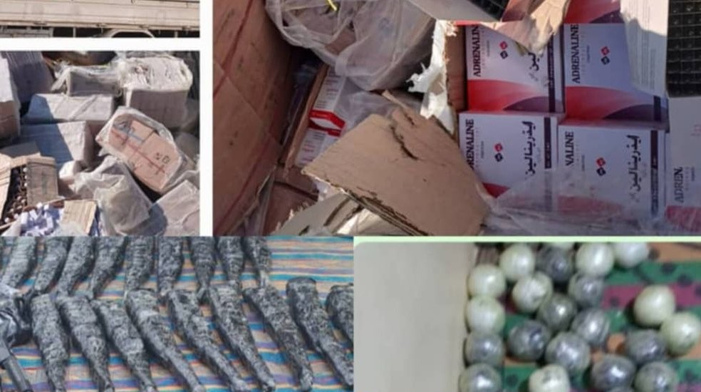 نیمروز کې یو کس له ۴۰ میله کلاشینکوفونو سره نیول شوی