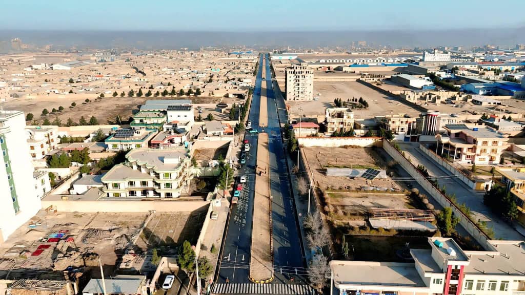 سرک پارک‌های صنعتی مزارشریف پس از قیرریزی به بهره‌برداری سپرده شد