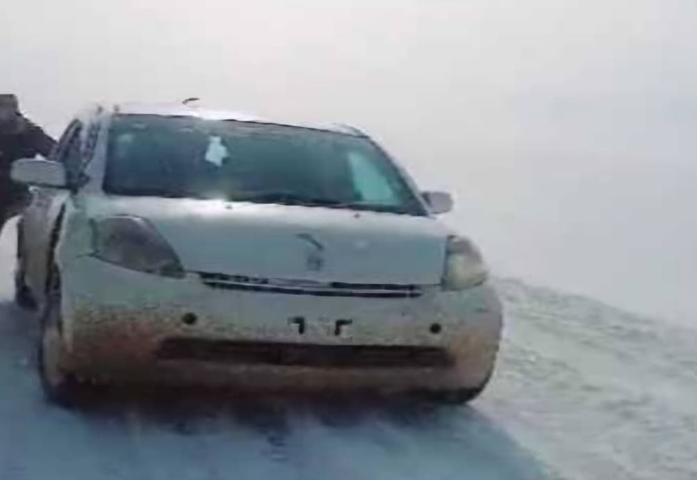 ده‌ها مسافر گیرمانده در برف در جوزجان نجات داده شدند