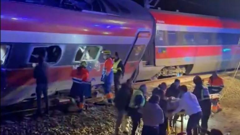 برخورد دو قطار در جنوب اسپانیا دست‌کم ۲۱ کشته و ده‌ها زخمی برجا گذاشت
