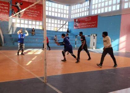 غزني کې د ۱۲ لوبډلو ترمنځ د والیبال غوره لیګ سیالۍ پیل شوې