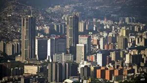 Multiple explosions heard in Venezuelan capital: Reports