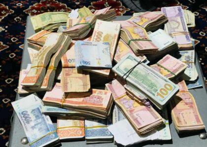 پولیس وايي پکتيا کې یې څلور “غله” له ١٦ میلیونه کلدارو سره نیولي دي