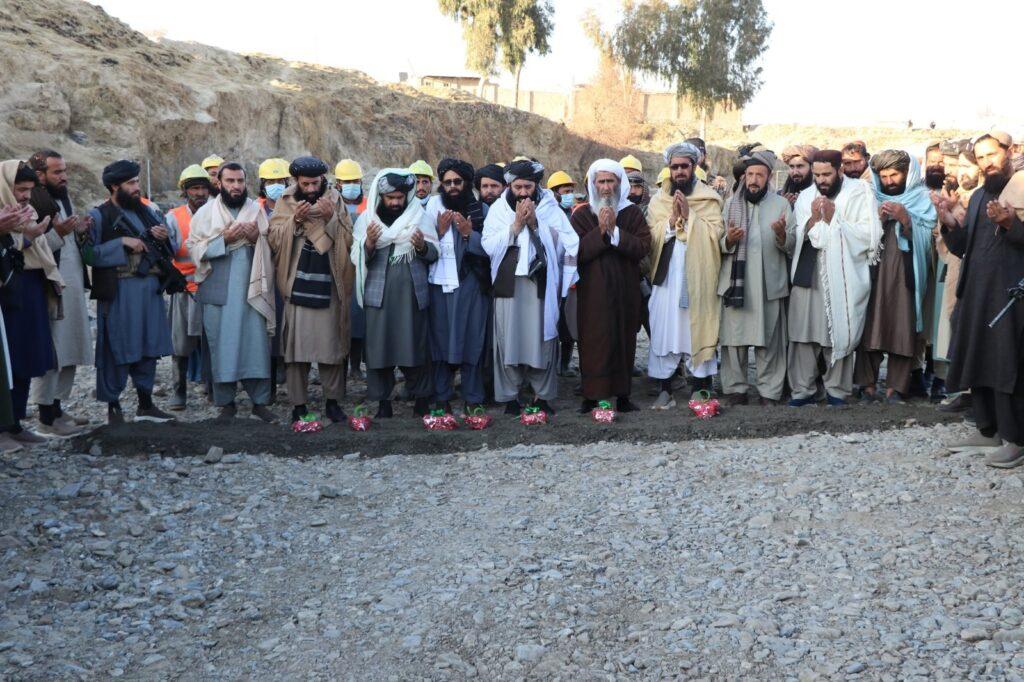 کار ۱۷ پروژهٔ عمرانی در ولایت خوست آغاز شد