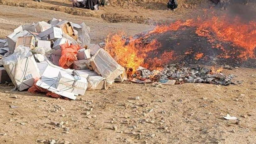 سپین‌بولدک کې له پاکستانه قاچاق شوي ١٢٠٠ کارتنه درمل وسوځول شول