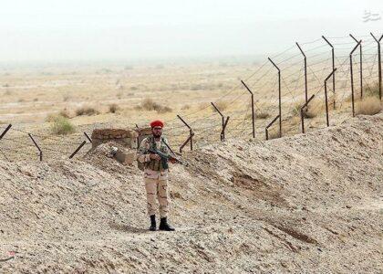 حدود ۳۰۰ افغان از شرایط سخت جوی در مرز تایباد ایران نجات یافتند