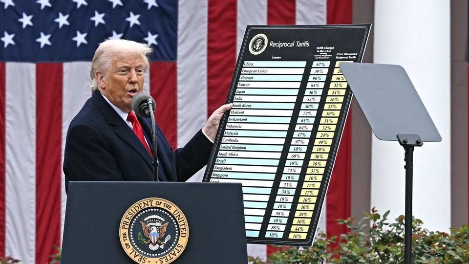 وضع تعرفۀ ۱۰ درصدی تازه از سوی ترمپ و هشدار کارشناسان از پیامدها