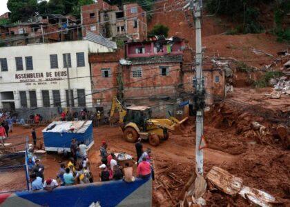 در پی بارندگی‌های شدید، در برازیل دست‌کم ۲۳ تن جان باخته‌اند