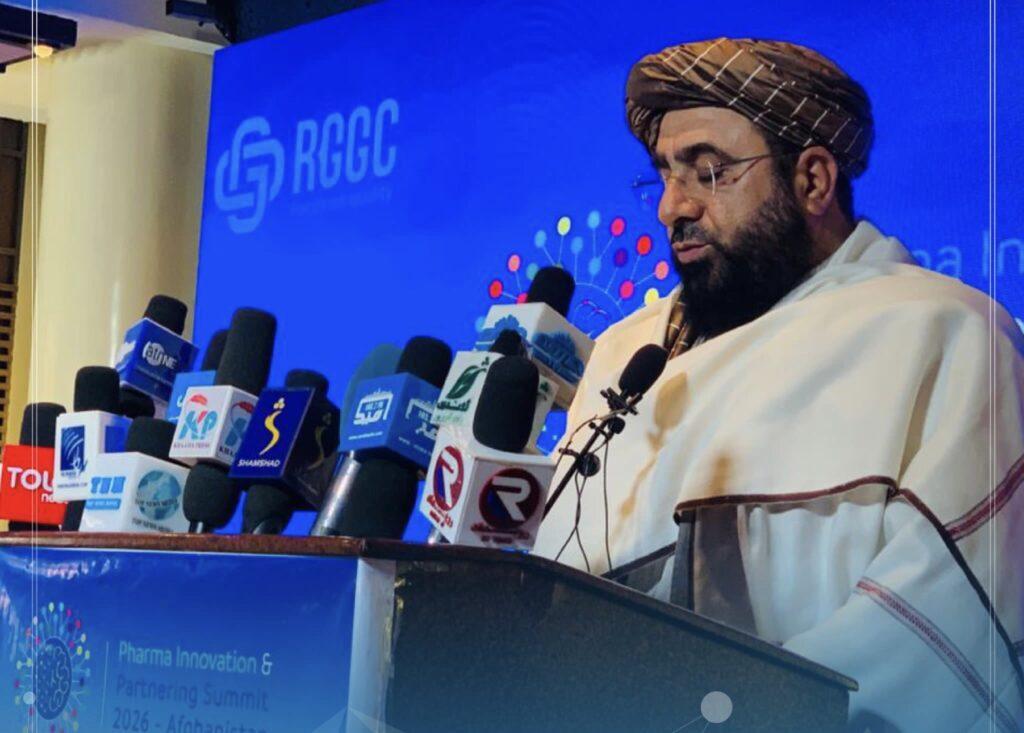 معین دوا و غذا بر واردات دواهای باکیفیت و اجرای لایحه قیمت‌ها تأکید کرد