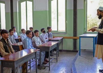 Public school teachers in Kabul demand pay rise