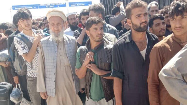 Over 400 Afghans released from Pakistani prisons
