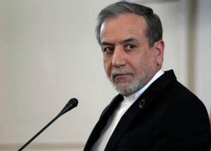 Iran condemns US over sinking ship, Araqchi warns of consequences
