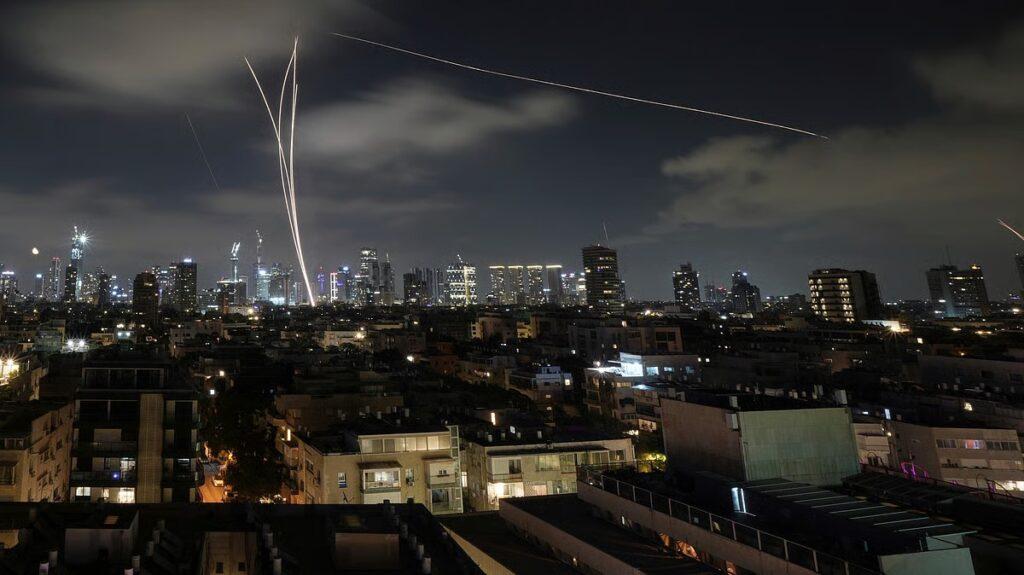 از زمان شروع جنگ ایران حداقل دو هزار تن در اسرائیل به شفاخانه‌ها منتقل شده‌اند