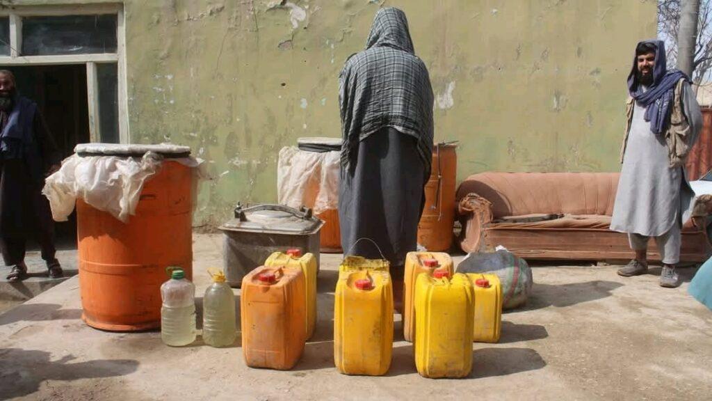 کشف و تخریب یک کارخانه تولید مشروبات الکولی در جوزجان