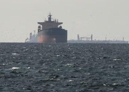 رویټرز: ایران د هرمز په تنګي کې ماینونه اېښي