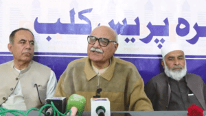 میا افتخار حسین: د افغانستان او پاکستان اختلافات باید د خبرو اترو له لارې حل شي