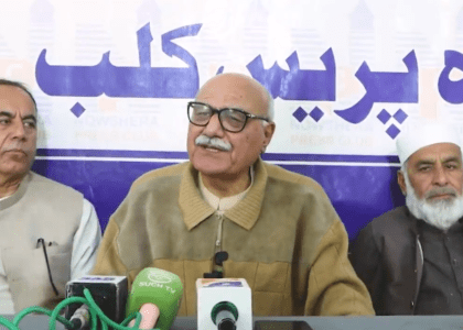 میا افتخار حسین: اختلافات افغانستان و پاکستان باید از طریق گفتگو حل شود