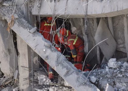 پر ایران د امریکا او اسرائیل بریدونه؛ تر اوسه نږدې دوه زره کسان وژل شوي