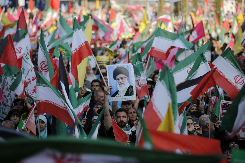 US Intel report says large-scale war ‘unlikely’ to topple Iran’s govt