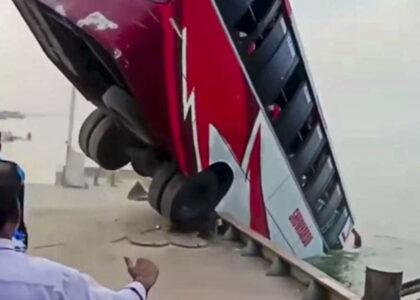 23 killed as bus falls into river in Bangladesh