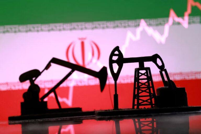 امریکا د ایران د نفتو د پلور لپاره ۳۰ ورځنۍ معافیت صادر کړ