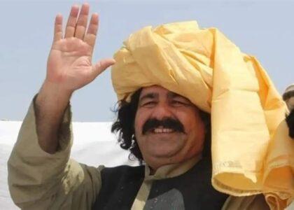 سازمان عفو بین‌الملل: علی وزیر با اتهامات «ساختگی» در بازداشت نگه داشته شده است