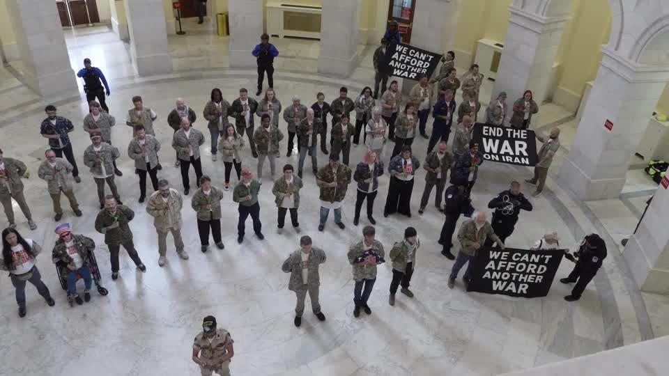 کهنه‌سربازان امریکایی علیه جنگ امریکا با ایران اعتراض کردند