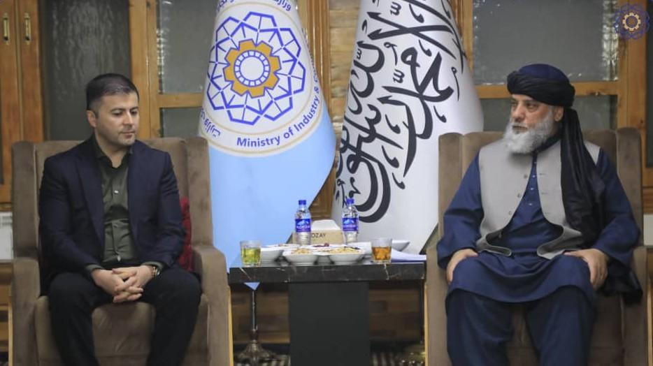 افغانستان او اوزبېکستان د دوه اړخیزې سوداګرۍ برخه کې د همکاریو پر پراختیا ټینګار وکړ